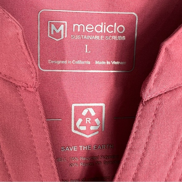 MEDICLO Rose Pink Short Sleeve Scrub Top Size Large - Picture 6 of 10